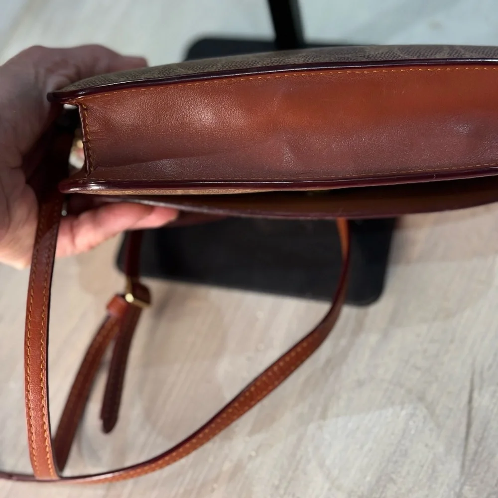 Coach Brown Signature Canvas and Leather Crossbody with Gold 'C'